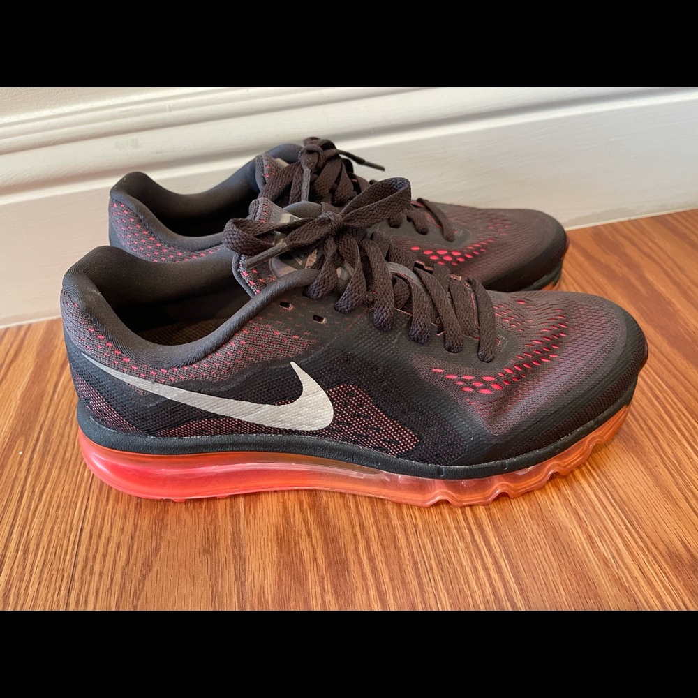 Nike 8.5 Women's Shoes pre-Loved